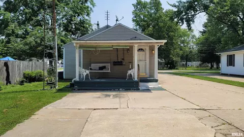 813 Forrest Ave, Springfield, IL 62702 photo 4