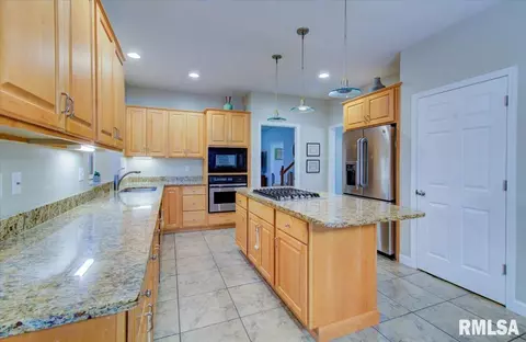 2900 Wildcat Ct, Springfield, IL 62711 photo 8