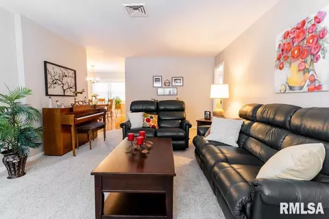 2320 Bates Ave, Springfield, IL 62704 photo 4