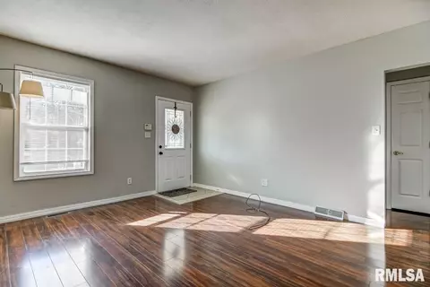 1025 W Monroe St, Springfield, IL 62704 photo 3