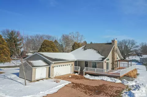 185 Wing Ln, Avon, IL 61415 photo 2