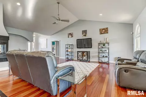 1512 Hoechester Rd, Springfield, IL 62712 photo 9