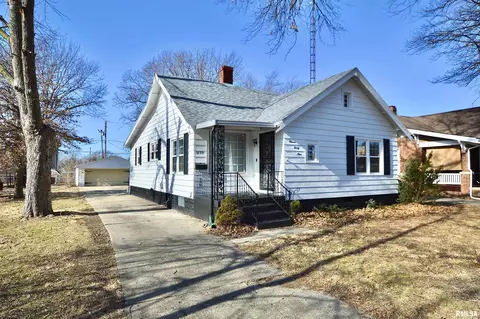 1139 N 1st St, Springfield, IL 62702 photo 2