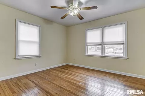 2401 S Walnut St, Springfield, IL 62704 photo 13