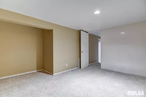 2401 S Walnut St, Springfield, IL 62704 photo 29