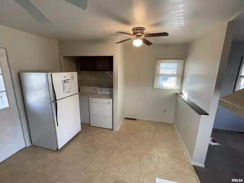 18 Todd Ln, Springfield, IL 62702 photo 4