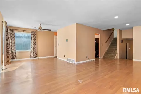 2122 Whitefield Rd, Springfield, IL 62704 photo 5