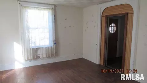 809 E 2nd Ave, Monmouth, IL 61462 photo 5