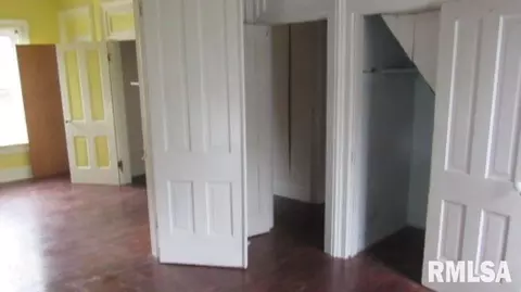 809 E 2nd Ave, Monmouth, IL 61462 photo 9