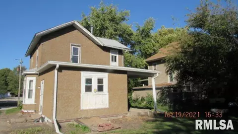809 E 2nd Ave, Monmouth, IL 61462 photo 4