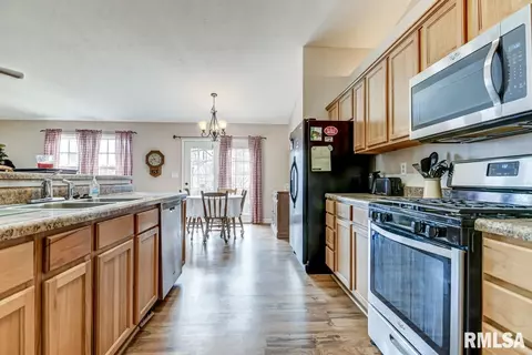 2700 Steiler Pl, Springfield, IL 62703 photo 8
