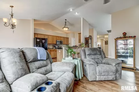 2700 Steiler Pl, Springfield, IL 62703 photo 6