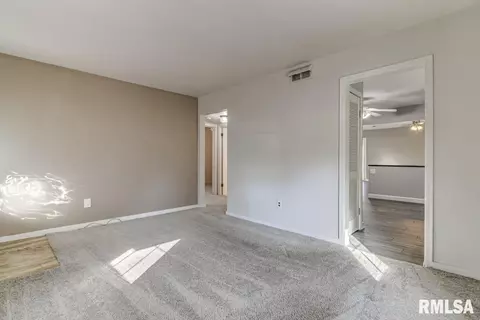 9 Homewood Ct, Springfield, IL 62704 photo 5