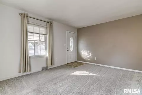 9 Homewood Ct, Springfield, IL 62704 photo 8