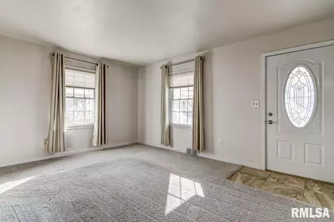 9 Homewood Ct, Springfield, IL 62704 photo 7