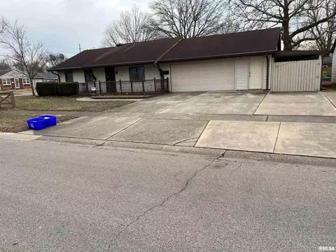 2404 Dunwich Dr, Springfield, IL 62702 photo 1
