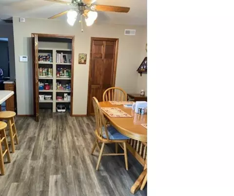 2404 Dunwich Dr, Springfield, IL 62702 photo 6