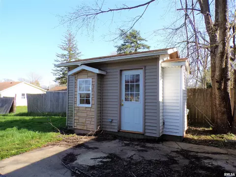238 E Burch St, Wataga, IL 61488 photo 9