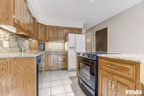 5 Pine Ridge Dr, Springfield, IL 62711 photo 8