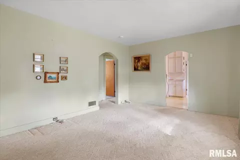 2430 S 12th St, Springfield, IL 62703 photo 4