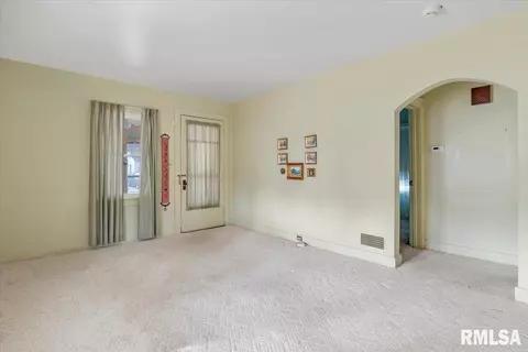 2430 S 12th St, Springfield, IL 62703 photo 5