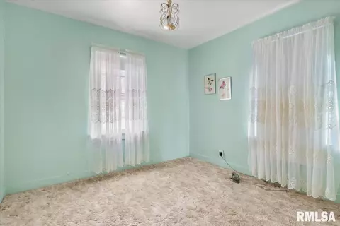 2430 S 12th St, Springfield, IL 62703 photo 7