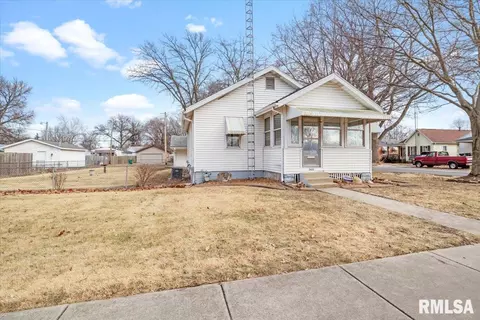 2430 S 12th St, Springfield, IL 62703 photo 2