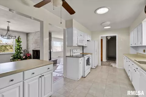 89 Greencastle Cir, Springfield, IL 62712 photo 6