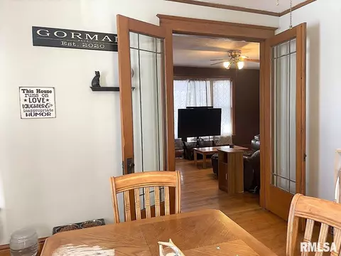131 S Center St, Oneida, IL 61467 photo 15
