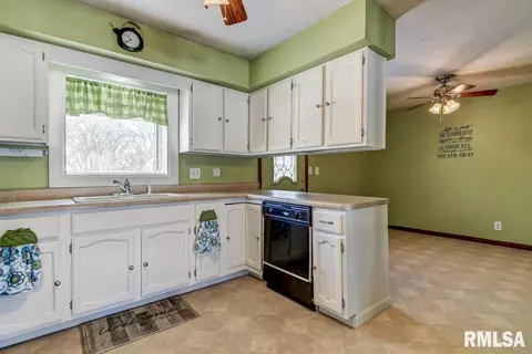 2830 Piper Rd, Springfield, IL 62707 photo 10