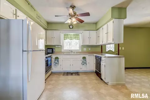 2830 Piper Rd, Springfield, IL 62707 photo 6