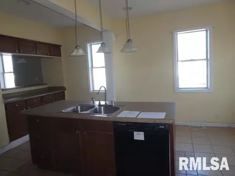 1432 N 11th St, Springfield, IL 62702 photo 11