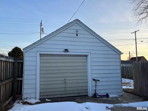 1704 E Keys St, Springfield, IL 62702 photo 13