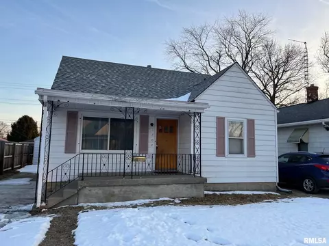 1704 E Keys St, Springfield, IL 62702 photo 1