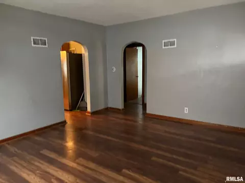 1704 E Keys St, Springfield, IL 62702 photo 4