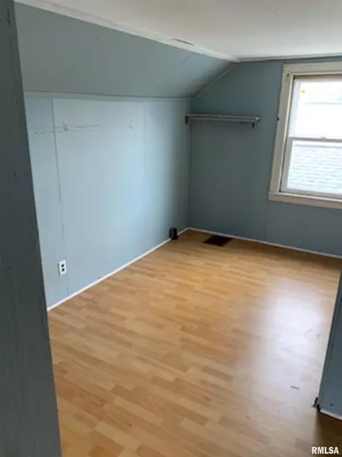 1704 E Keys St, Springfield, IL 62702 photo 9