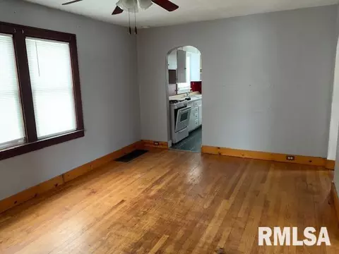670 Kamm Rd, Springfield, IL 62707 photo 4