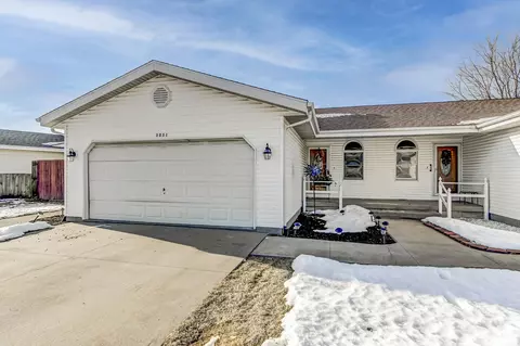 3031 Twin Lakes Dr, Springfield, IL 62707 photo 1
