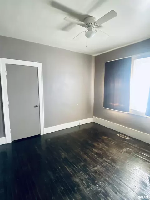 1813 S 11th St, Springfield, IL 62703 photo 10