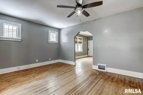 868 S Macarthur Blvd, Springfield, IL 62704 photo 11