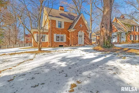 2217 Wiggins Ave, Springfield, IL 62704 photo 1