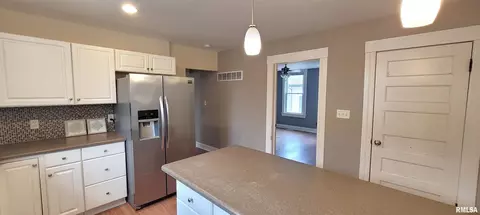 922 S College St, Springfield, IL 62704 photo 17