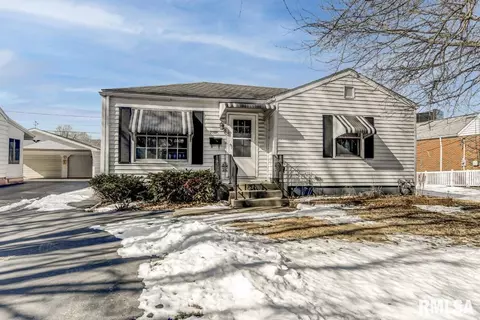 3207 Sherman St, Springfield, IL 62703 photo 2
