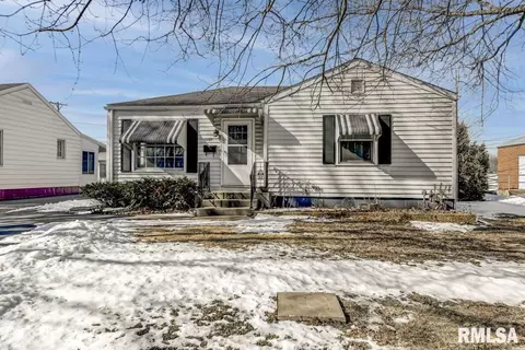 3207 Sherman St, Springfield, IL 62703 photo 1