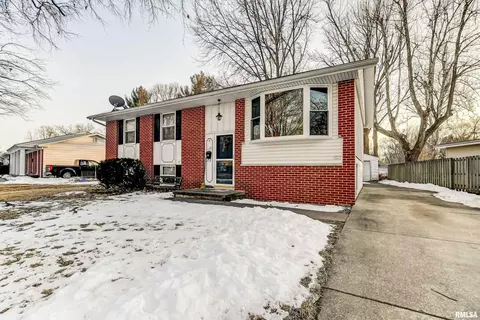 119 Collier Dr, Springfield, IL 62704 photo 2