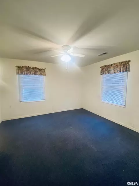 1305 E Reynolds St, Springfield, IL 62702 photo 4
