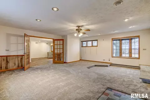 400 Kenyon Dr, Springfield, IL 62704 photo 4