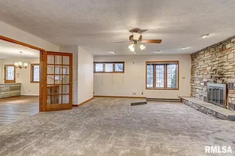 400 Kenyon Dr, Springfield, IL 62704 photo 5