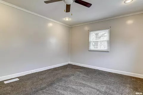1429 W Governor St, Springfield, IL 62704 photo 23