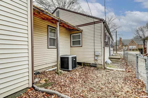 1429 W Governor St, Springfield, IL 62704 photo 35